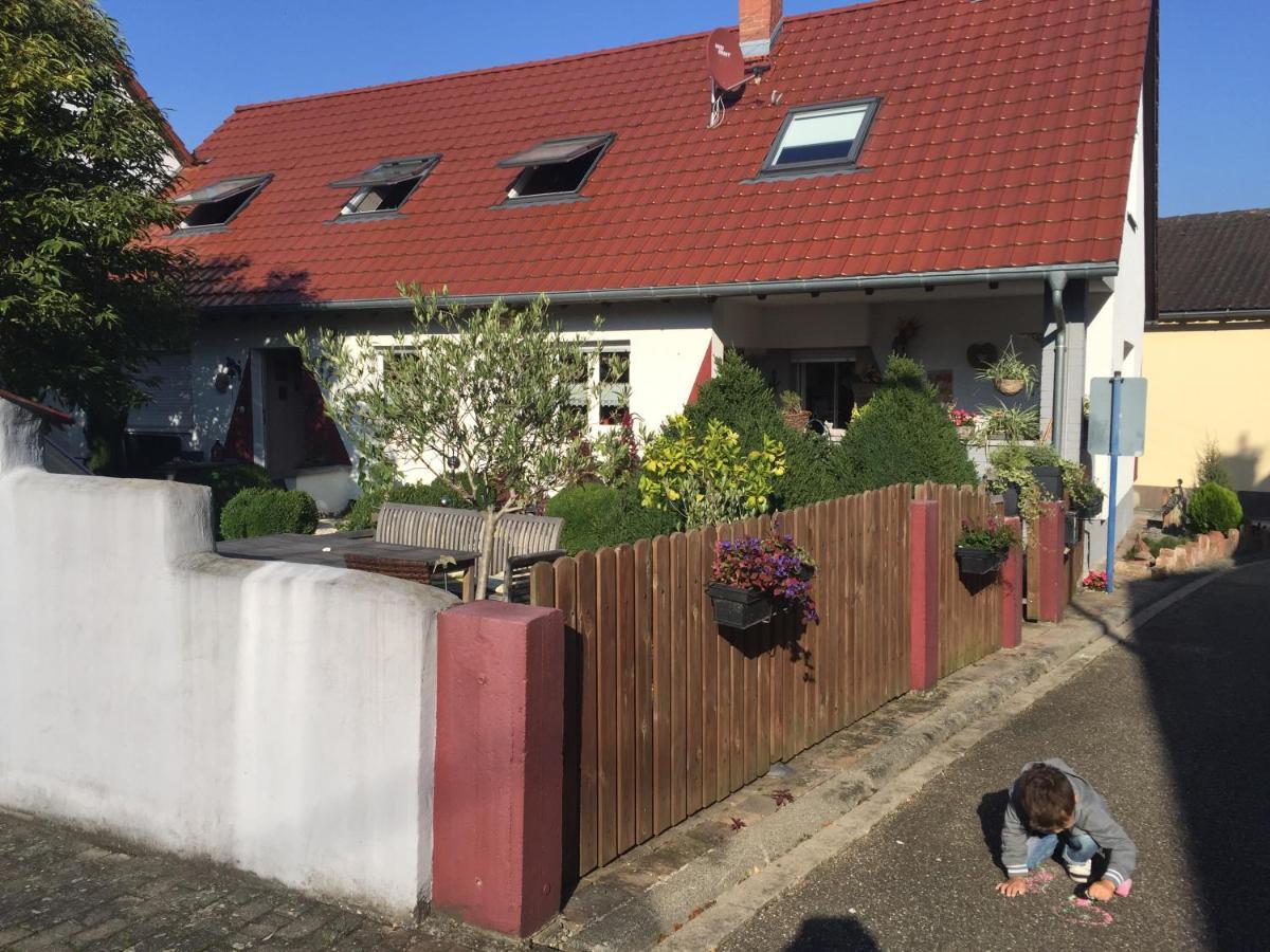 Ferien- Und Monteurswohnung Heilbrunnen Woerth am Rhein Buitenkant foto